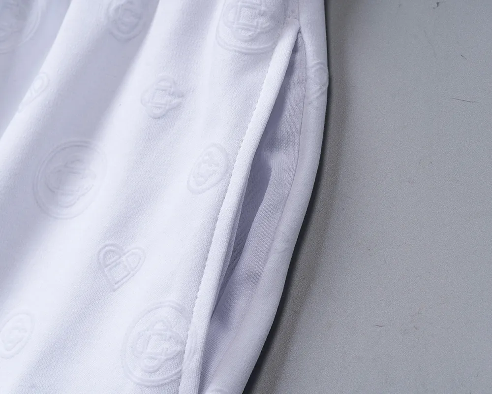 6659# 2026 spring and summer New Arrival men's lapel short-sleeved shorts suit, all-over flocking printed style, fashionable and handsome, comfortable fabric, rigorous workmanship, and neat wiring. Good upper body effect·Sizes M-3XL White